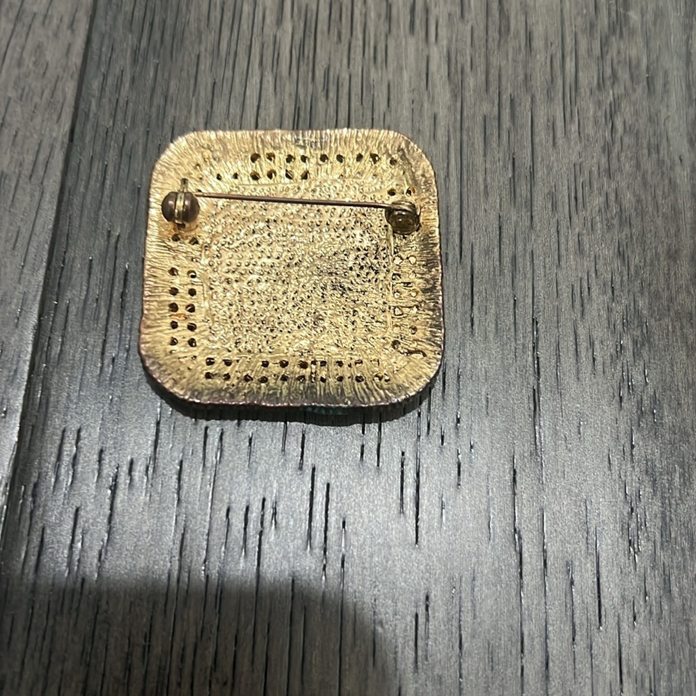 Gold like Jesus and mother Mary rhinestone pin - Picture 4 of 7